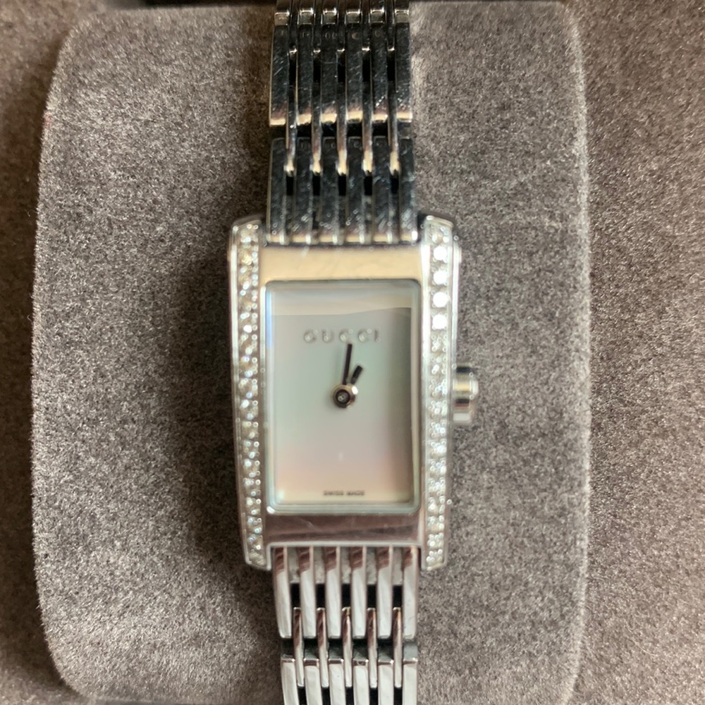 Authentic gucci watch mother of pearl & diamonds